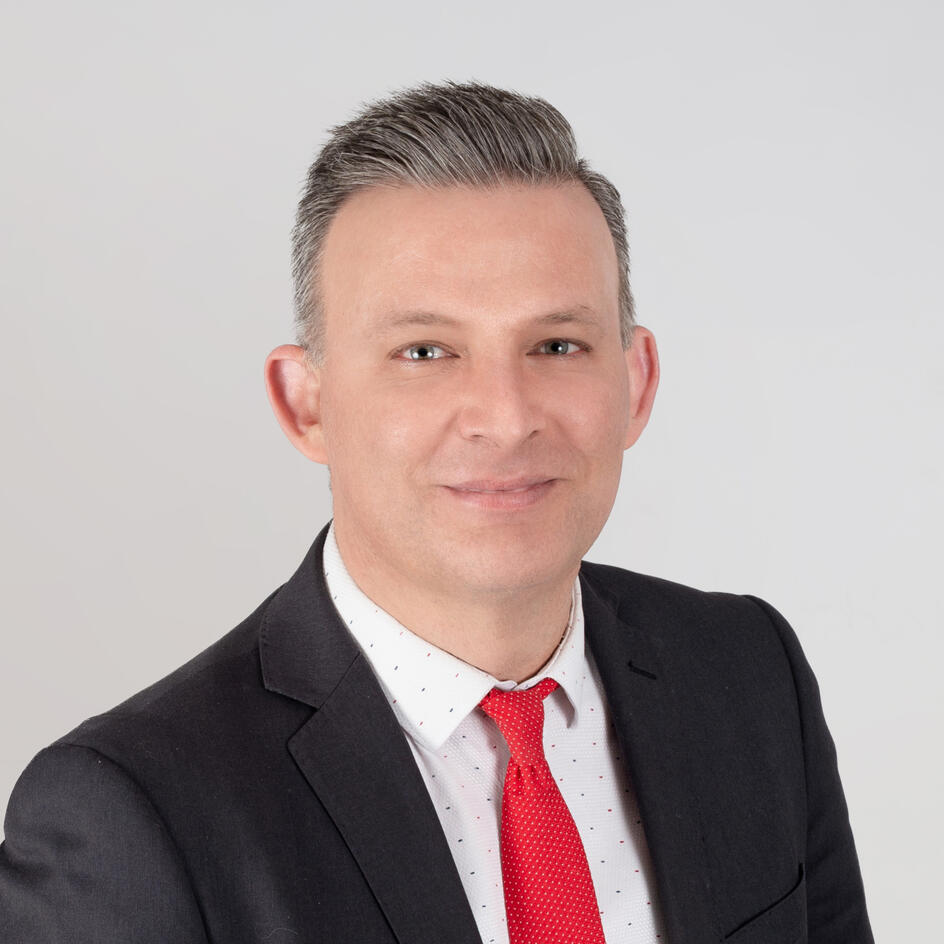 Gerasimos Chatziemmanouil - When You Stand Between Two Sides: Leadership in Negotiation Is Not About Winning - Top10HRVoices (Greece Edition)